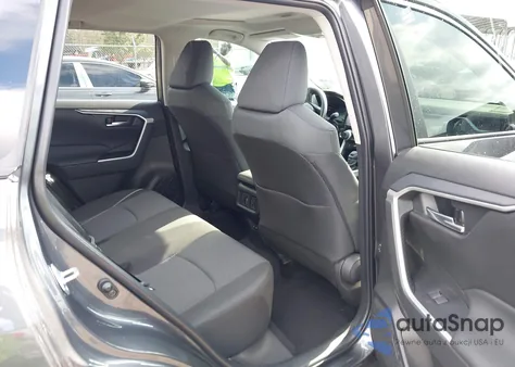 2024 Toyota Rav4 Xle z USA, uszkodzony, nr VIN 2T3W1RFV1RW352169